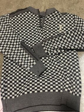 Louis Vuitton Black and White V-Neck Patterned Sweater